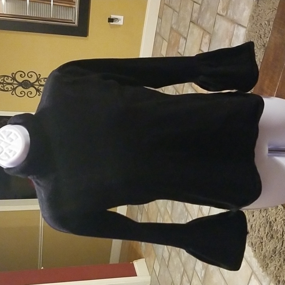 🌺Black Cuff Bell sleeve Turtleneck